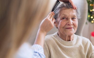 How to Recognize a Senior’s Need for Hygiene Assistance